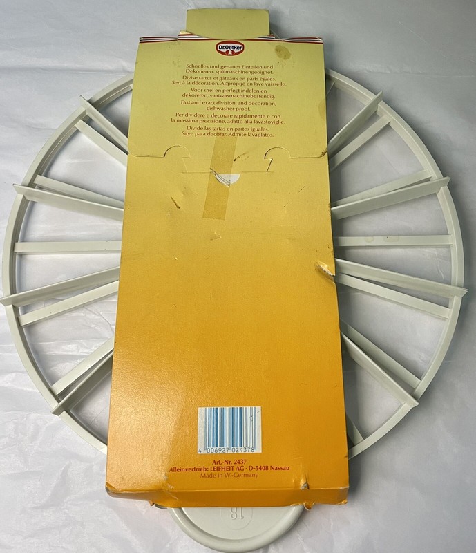 Dr. Oetker Cake Divider For Even Cut Pieces Cakes Pies Etc gallery