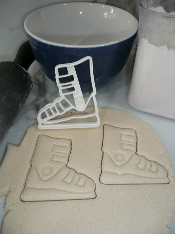 SNOW SKI BOOTS WINTER SPORTS COOKIE CUTTER MADE IN USA PR5405 gallery
