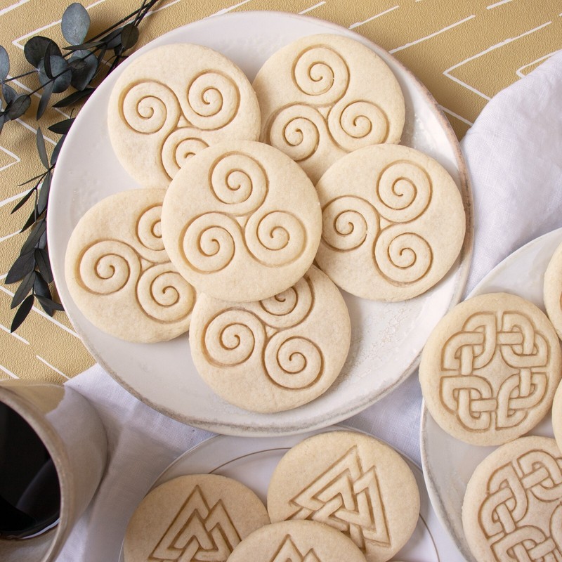 Triskelion Cookie Cutter - Celts viking trinity norse nordic runes triquetra gallery