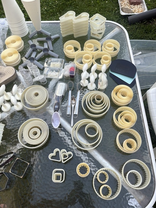 Silicon Baking Molds & Accessories ￼