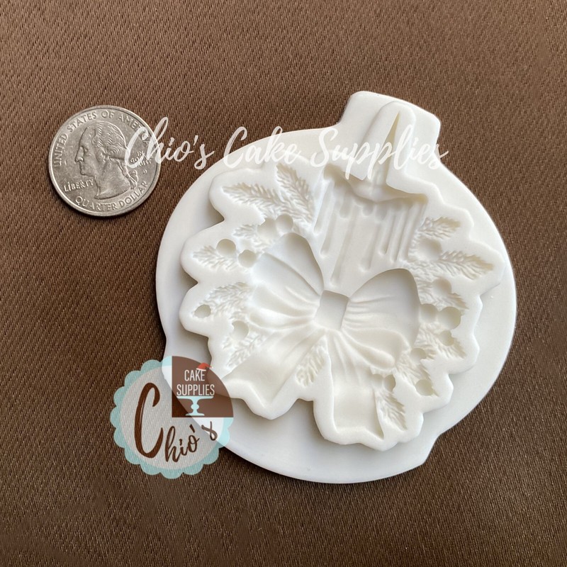 Candle With Bow, Leaves, and Ornaments Silicone Mold / Christmas-Themed Silicone gallery