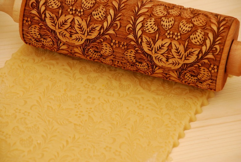 Embossed Dough Roller Rolling pin Strawberry Engraved Rolling Pin Textured Clay gallery