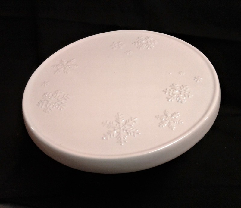 Hallmark Cake Stand Snowflake Holiday Christmas Pedestal White Embossed NIB gallery