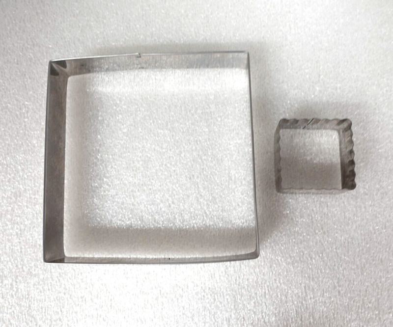 SQUARE shaped cookie cutter lot / 2 ct / scalloped