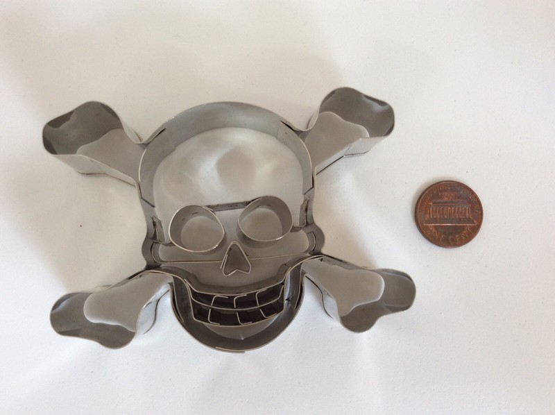 COOKIE CUTTER SKULL/PIRATE SHAPE gallery