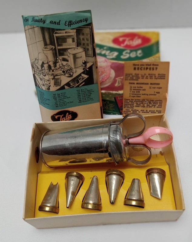 Vintage Tala Icing Set No. 1705 Made in England Original Box & Instructions gallery