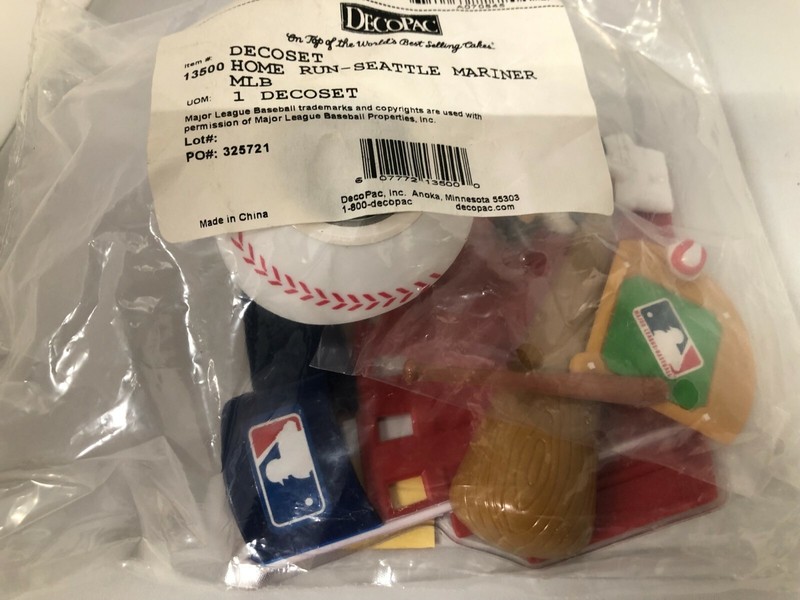 DecoPac Seattle Mariner MLB Home Run cake decorating set / NEW gallery