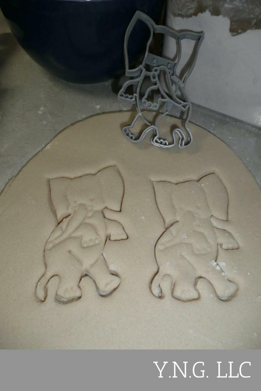 SAGGY BAGGY ELEPHANT CHILDRENS BOOK CHARACTER COOKIE COOKIE CUTTER USA PR3486 gallery