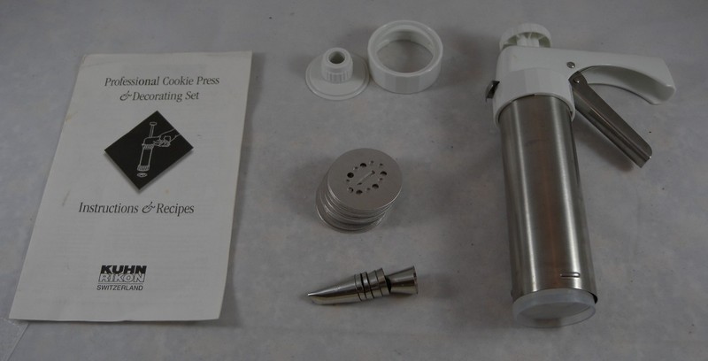 Kuhn Rikon Cookie Press and Decorating Set 20 Disks 6 Tips Switzerland Booklet gallery