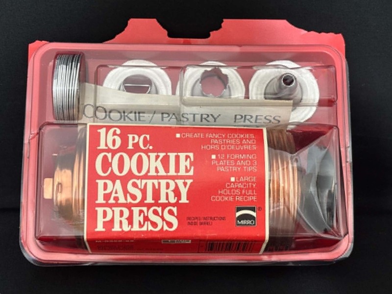 VTG 15 Piece MIRRO Metal Cookie Press Set M-0358-22 Manual/Recipes