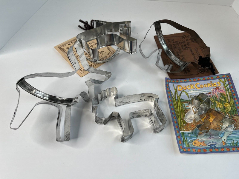 Ann Clark Cookie Cutters w/ Handle (3) Moose (1) Bear (1) Duck Recipes Lot of 5 gallery
