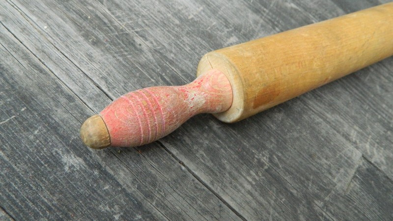 VINTAGE Wooden Rolling Pin Red Handle 15" Kitchen Retro Decor gallery