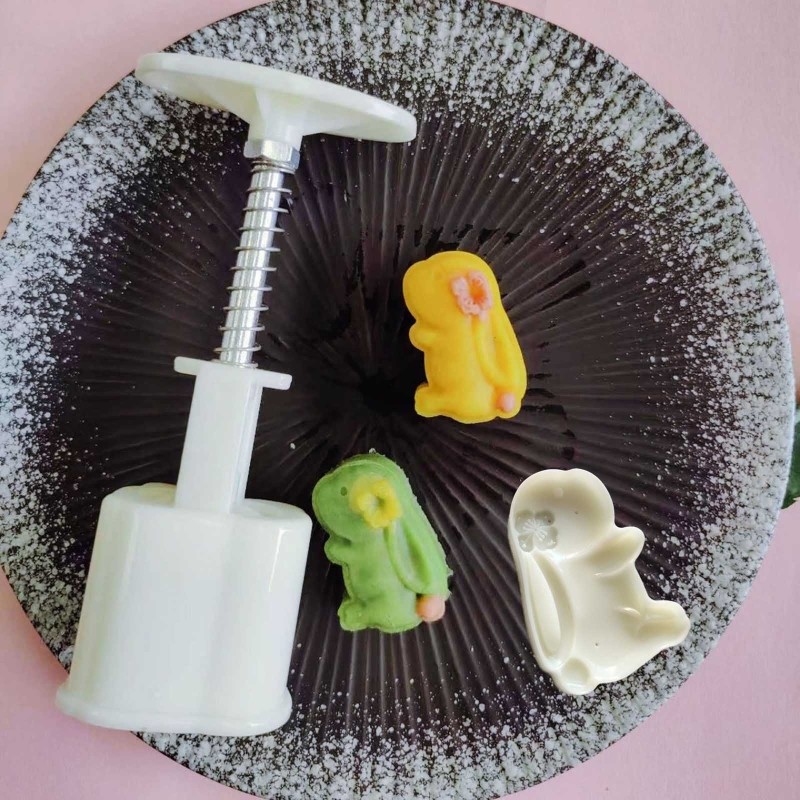 20g Rabbit Shaped Plastic Mooncake Moulds Mooncake Stamps DIY Baking Accessories gallery