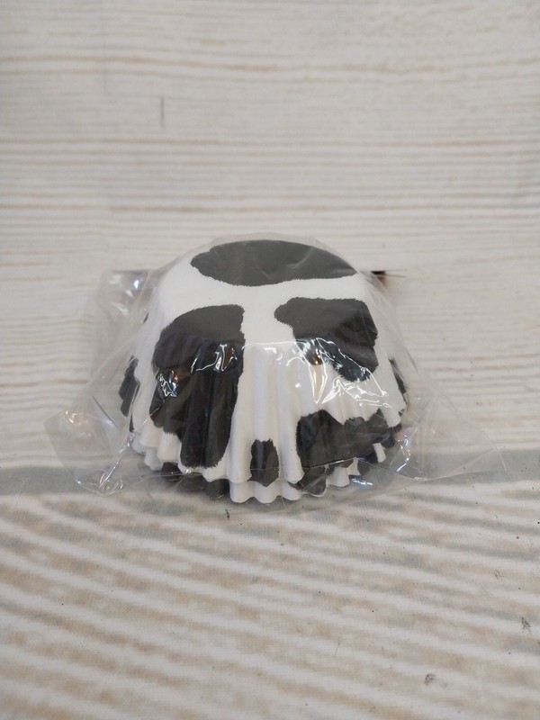 New! 50 Cow Print Cupcake Liners Baking Cups Wrappers Party 4H Farm Birthday gallery