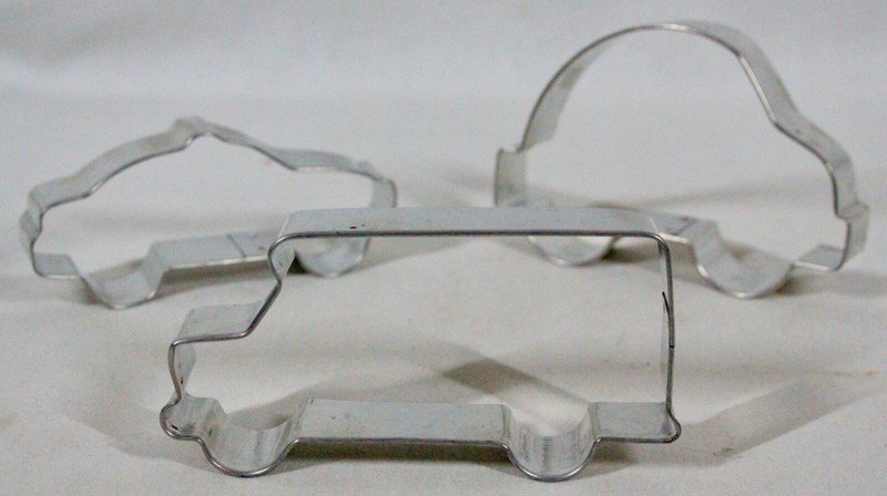 SET OF 3 STAINLESS STEEL TRANSPORTATION THEME 2 CARS & 1 TRUCK COOKIE CUTTER SET