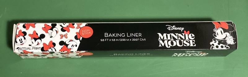 Minnie Mouse Baking Liner – Non Stick – Brand New Unopened – Disney
