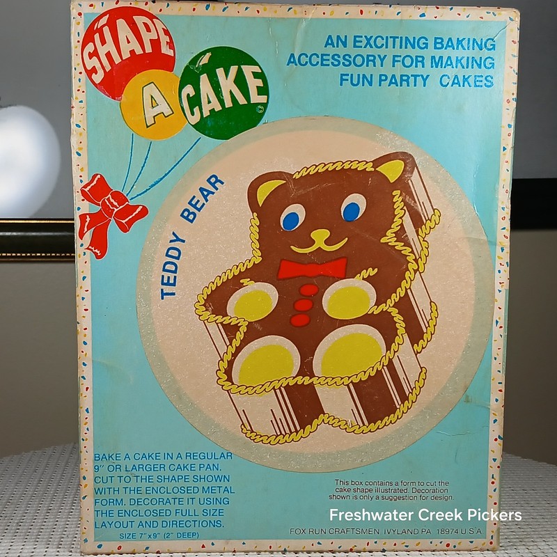 Circa 1960's - 1970's Fox Fun Craftsmen Shape A Cake Teddy Bear Cake Cutter gallery