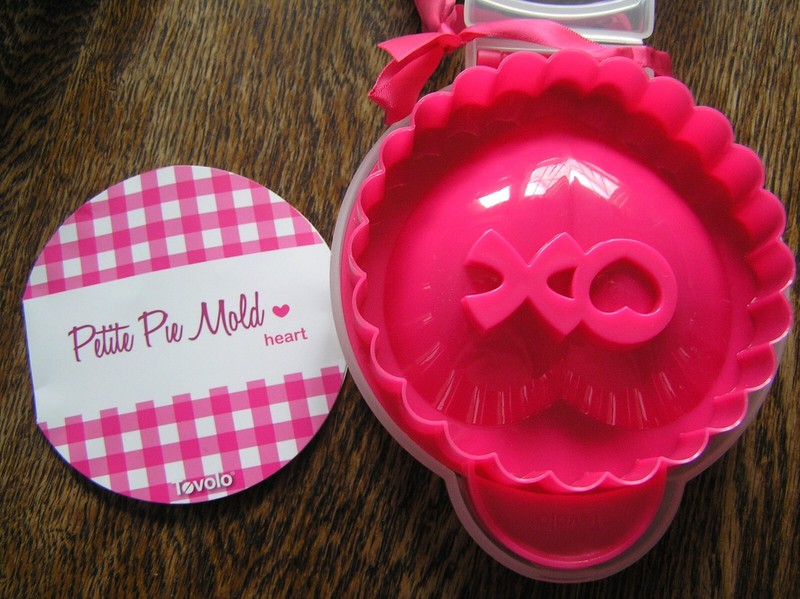Tovolo Petite Pie Mold HEART Shape Miniature Hand Pie w/ Recipes & Case~~NEW!! gallery