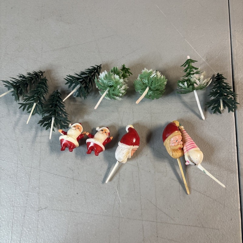 VTG Lot of 13 Santas, Snowman and Trees Cake/Cupcake Picks @@READ@@