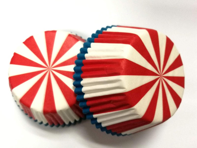 100 PCS Red White Striped Paper Muffin Cupcake Liners Baking 2×1.25 Inch