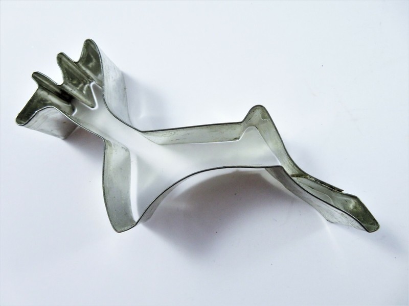 Metal Cookie Cutters Christmas Mixed Lot Of 5 Tree Star Reindeer Candle Sleigh gallery