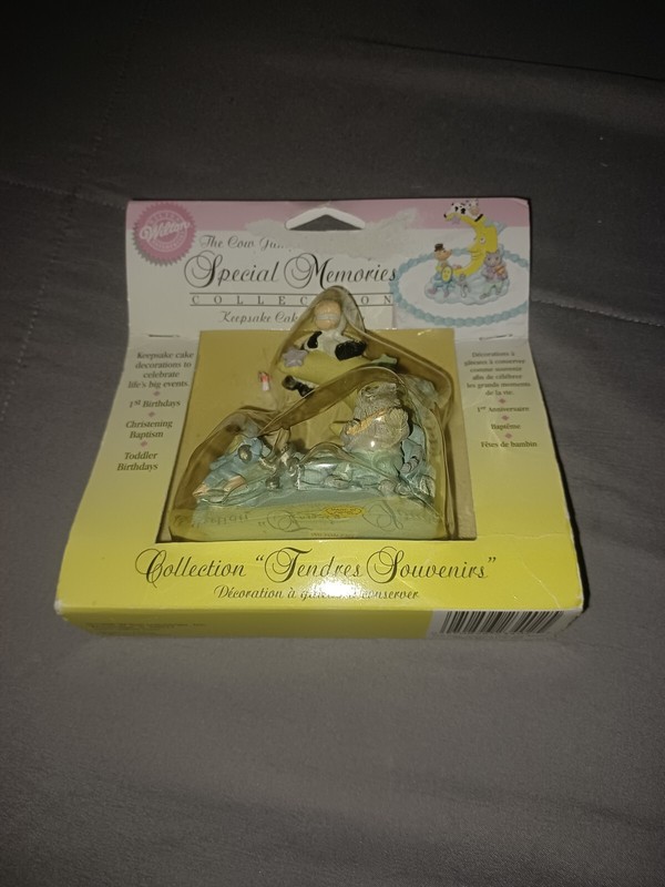 Wilton COW JUMPED OVER THE MOON SPECIAL MEMORIES Keepsake Cake Decoration 4”