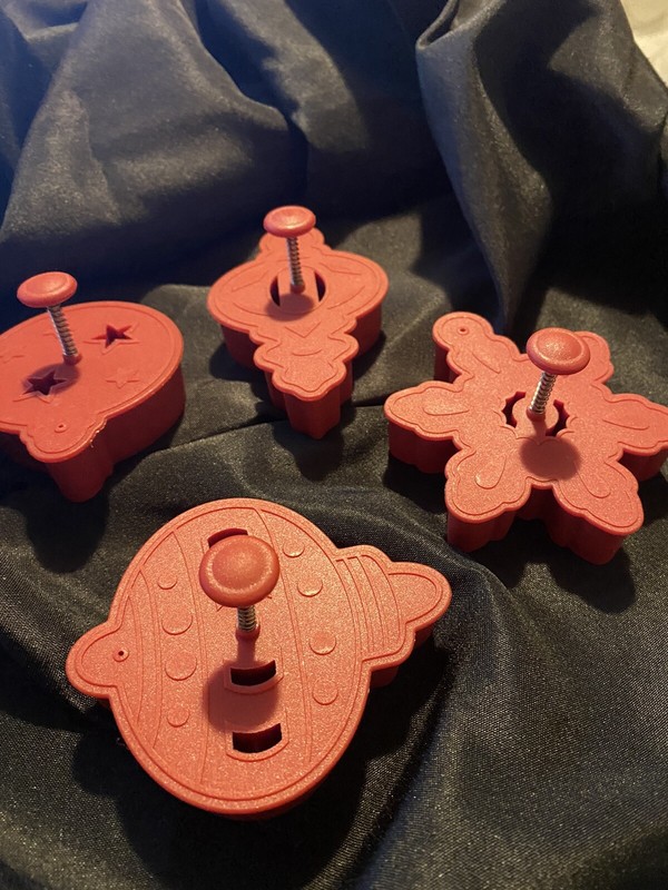 Williams Sonoma Stained Glass Cookie Cutters, Set Of 4 Christmas Holiday gallery