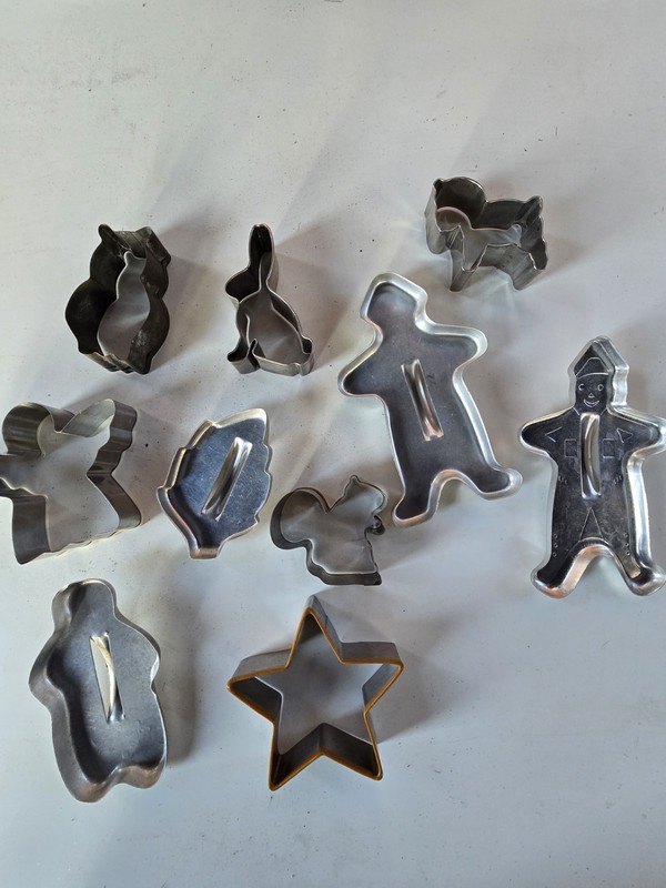 9pc Metal Christmas Cookie Cutter Set, Gingerbread Man, Star, Assorted Shapes