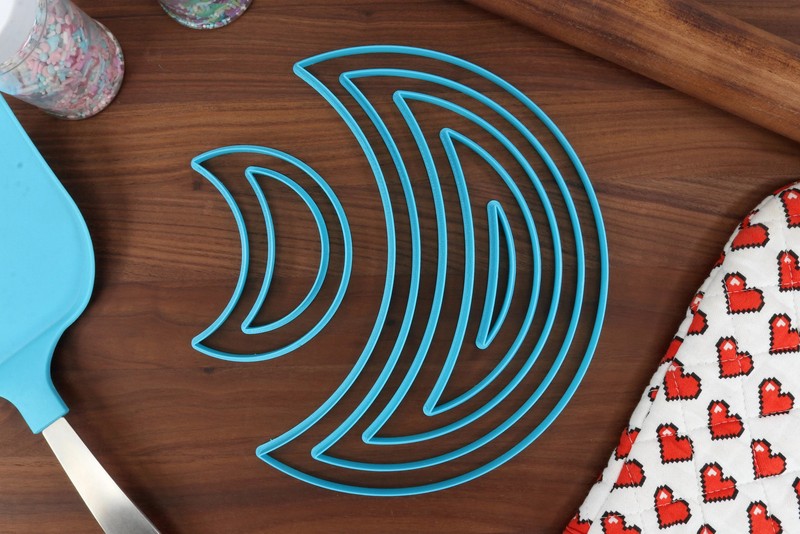 XL Crescent Cookie Cutters – 9in Through 1in Concentric Cutters