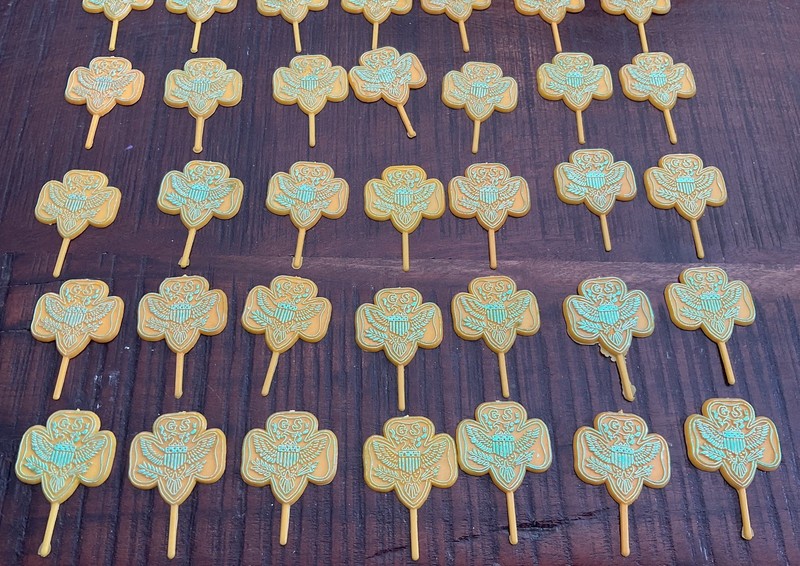 NOS Vintage Girl Scouts Traditional Eagle Logo Emblem Cupcake Picks 40+ Lot gallery