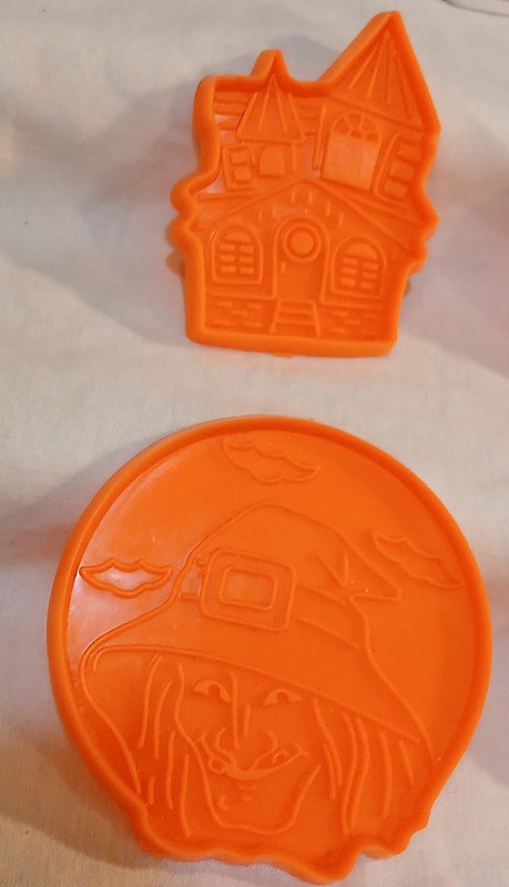 Halloween Cookie Cutters Vintage & New Mixed Lot Of 14 gallery