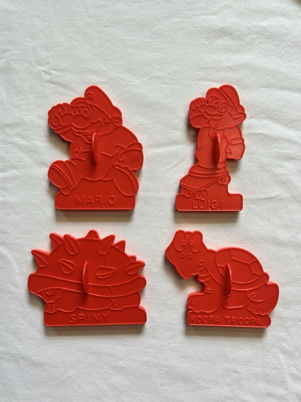 Vintage Wilton Nintendo Super Mario Brothers Cookie Cutters – Lot of 4