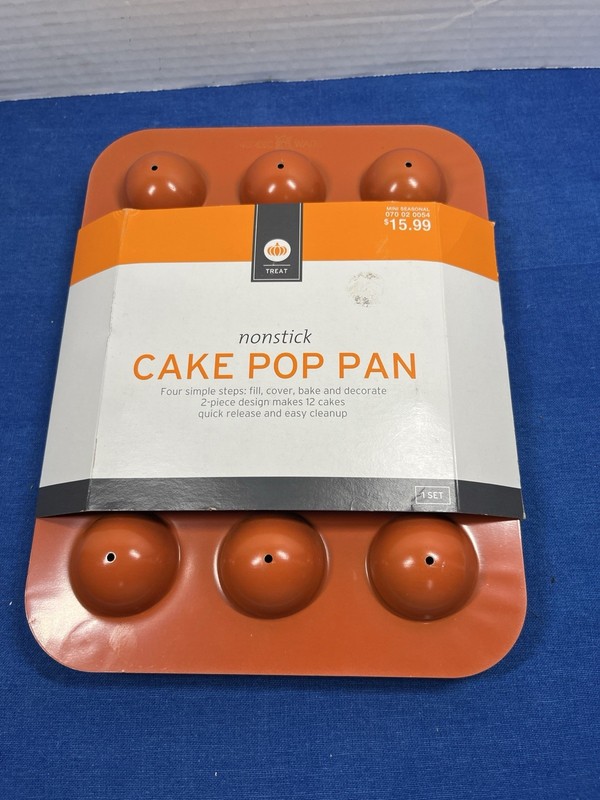Cake Pop Pan 2 pc Set Non Stick Makes 12 Balls 1.5” Desserts Craft Soap. NEW A30