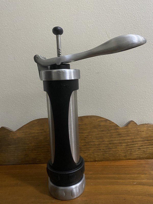 WILTON Cookie Pro Stainless Steel Aluminum Manual Press 11 Shape Disks gallery