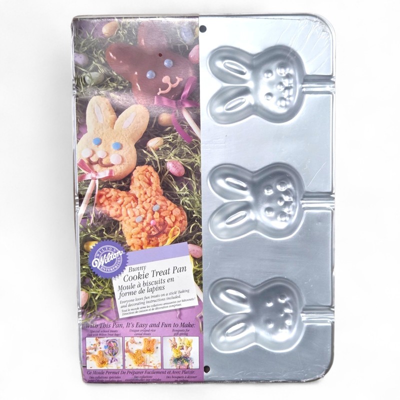NEW Vtg Easter Wilton 2105-8106 Bunny Cookie Treats On A Stick Pan Spring 1996