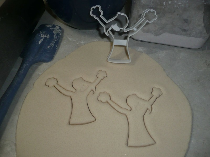 CHEERLEADER CHEERING POM POMS SPIRIT SPORT ATHLETICS COOKIE CUTTER USA PR3422 gallery