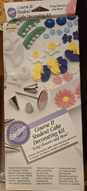 Wilton Cake Decorating VHS How To Make Icing Flowers & Course II Student Kit++++ gallery