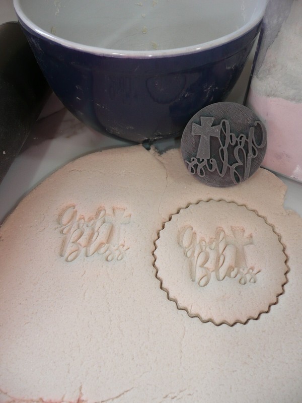 FIRST COMMUNION WITH HEXAGON SET OF 8 COOKIE STAMPS AND CUTTER USA MADE PR9066 gallery