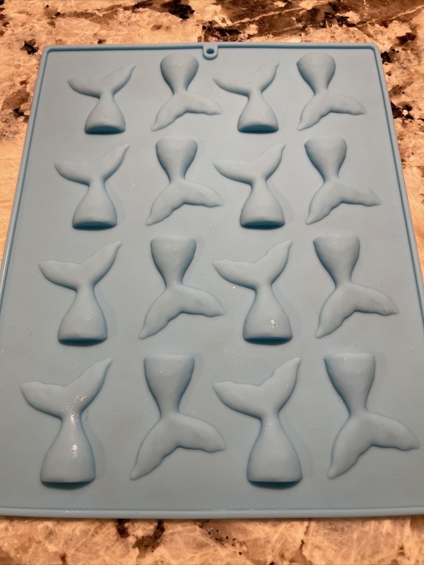 3D Shaped Mermaid Tails Mold For Epoxy Crafts, Candies, Baking 2”x 1” 16 Tails