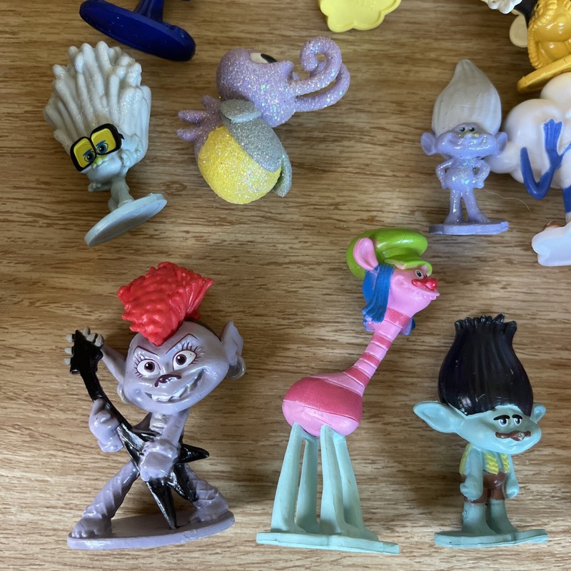 Dreamworks TROLLS World Tour Mini Figures PVC Cake Toppers Lot 25 Poppy DWC NEW gallery