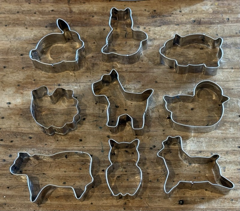FOX RUN Mini ANIMAL Cookie Cutter BOXED Set of 9 New/Open Box gallery