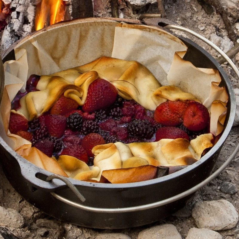 Lodge Dutch Oven Parchment Paper Liner gallery