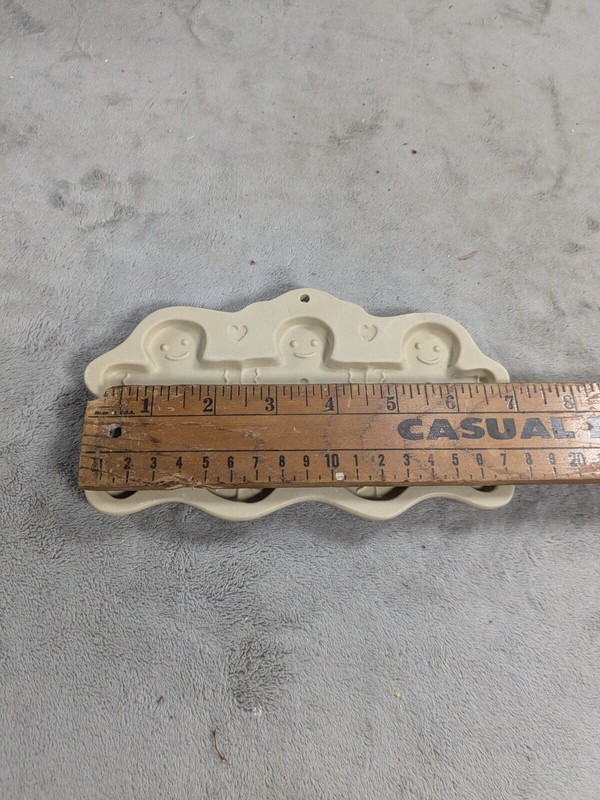 VTG 1995 Brown Bag Cookie Art Mold Gingerbread Men & Woman Cut-Aparts gallery