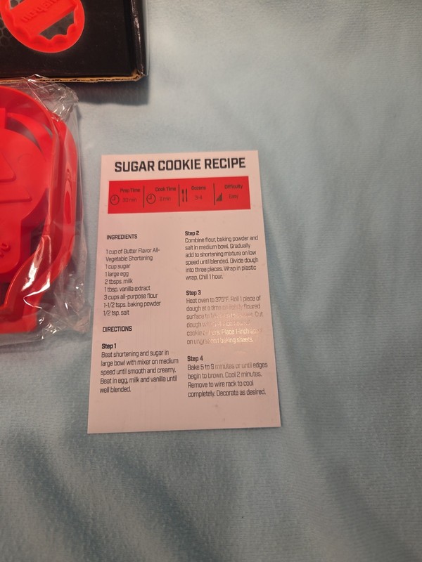 Snap On Tools 6 Piece Cookie Cutter Set SSX21P127 with Recipe gallery