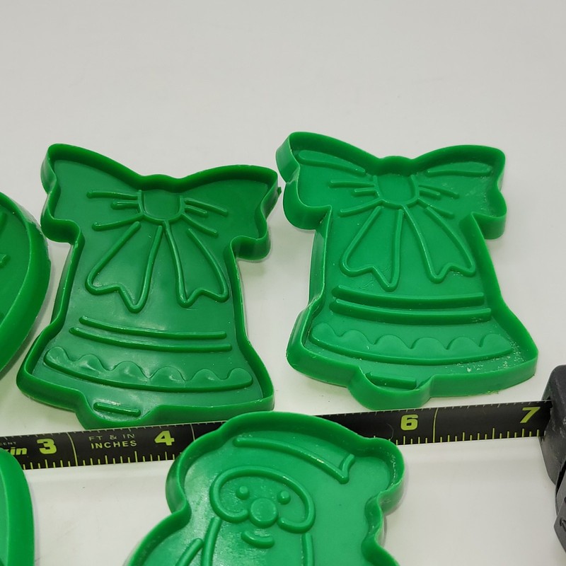 Christmas Cookie Cutters - Santa Angel Ornament Bell(2) Green Plastic Vintage gallery