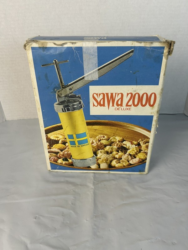 Vintage Swedish Sawa 2000 Deluxe Gold Cookie Press 26 Pieces & Instructions