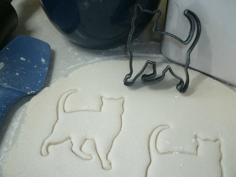 RESCUE PETS ARE BEST SET OF 4 PAW HEART DOG CAT SHELTER COOKIE CUTTER USA PR1042 gallery