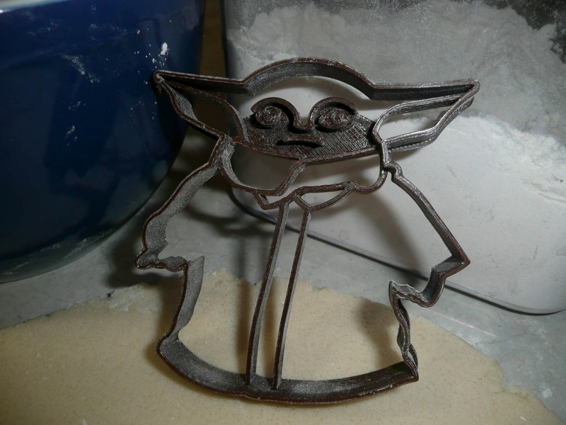 BABY YODA CHILD ADORABLE GREEN SPACE BABY STAR WARS COOKIE CUTTER USA PR3301 gallery