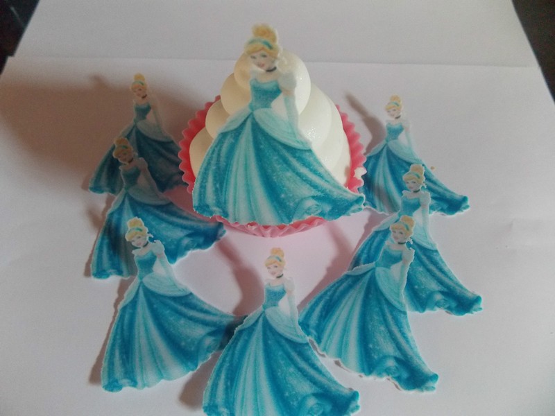 12 **PRECUT** Cinderella Edible cake/cupcake toppers
