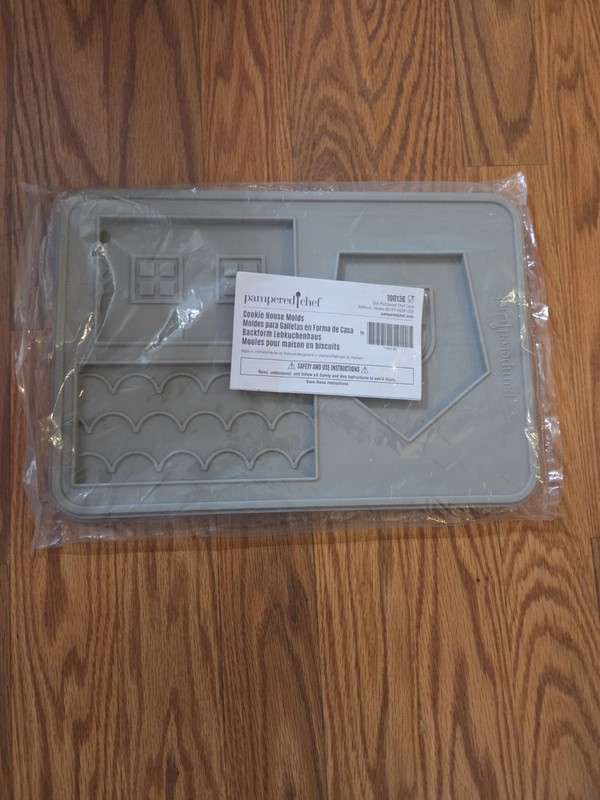 Pampered Chef Cookie Mold & Cutter Lot 7pc – (Brand New) (Retired)